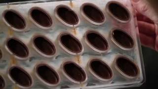 How to mould chocolates [upl. by Neumann]